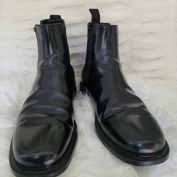 Prada Men's "2T 0796 Black Leather Chelsea Boots Made in Italy, US Size 6. - Picture 6 of 8